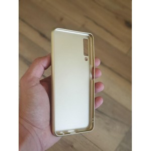 Мек силиконов гръб за iPhone XR