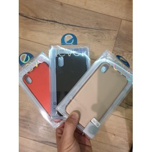 Мек силиконов гръб за iPhone XR